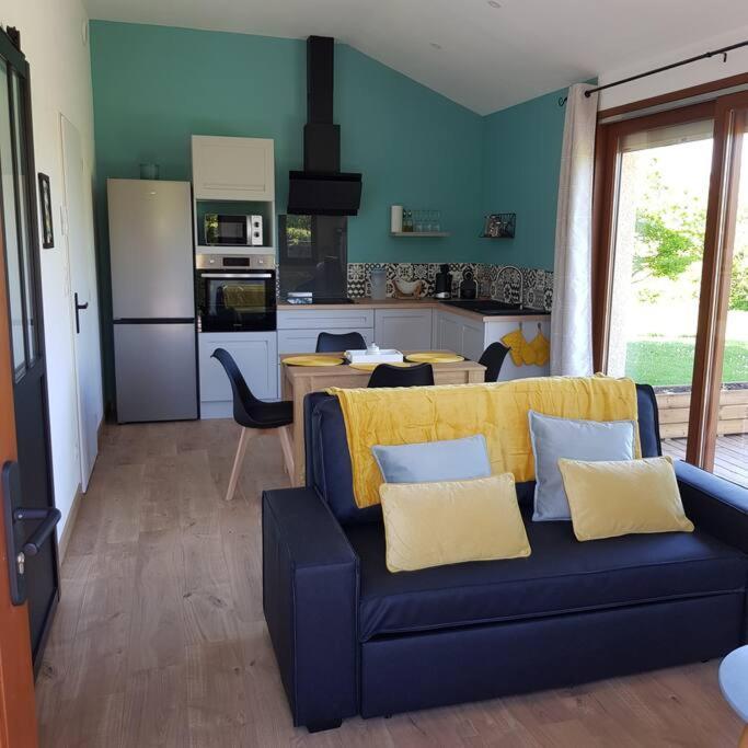 Studio Avec Terrasse Au Calme Jayat ภายนอก รูปภาพ